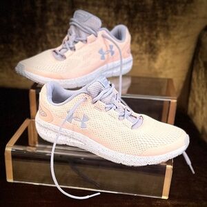 Girl's Under Armour Charged Pursue Running Shoes - Size 7Y